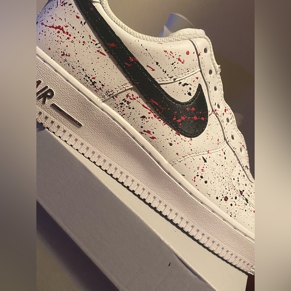 Brand new Air Force One with custom red and black splatter . - Picture 2 of 3